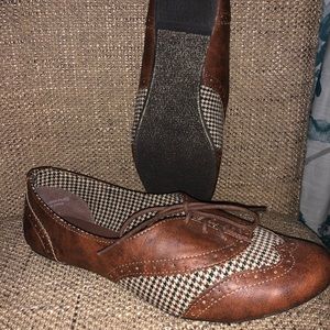 Not Rated casual flats